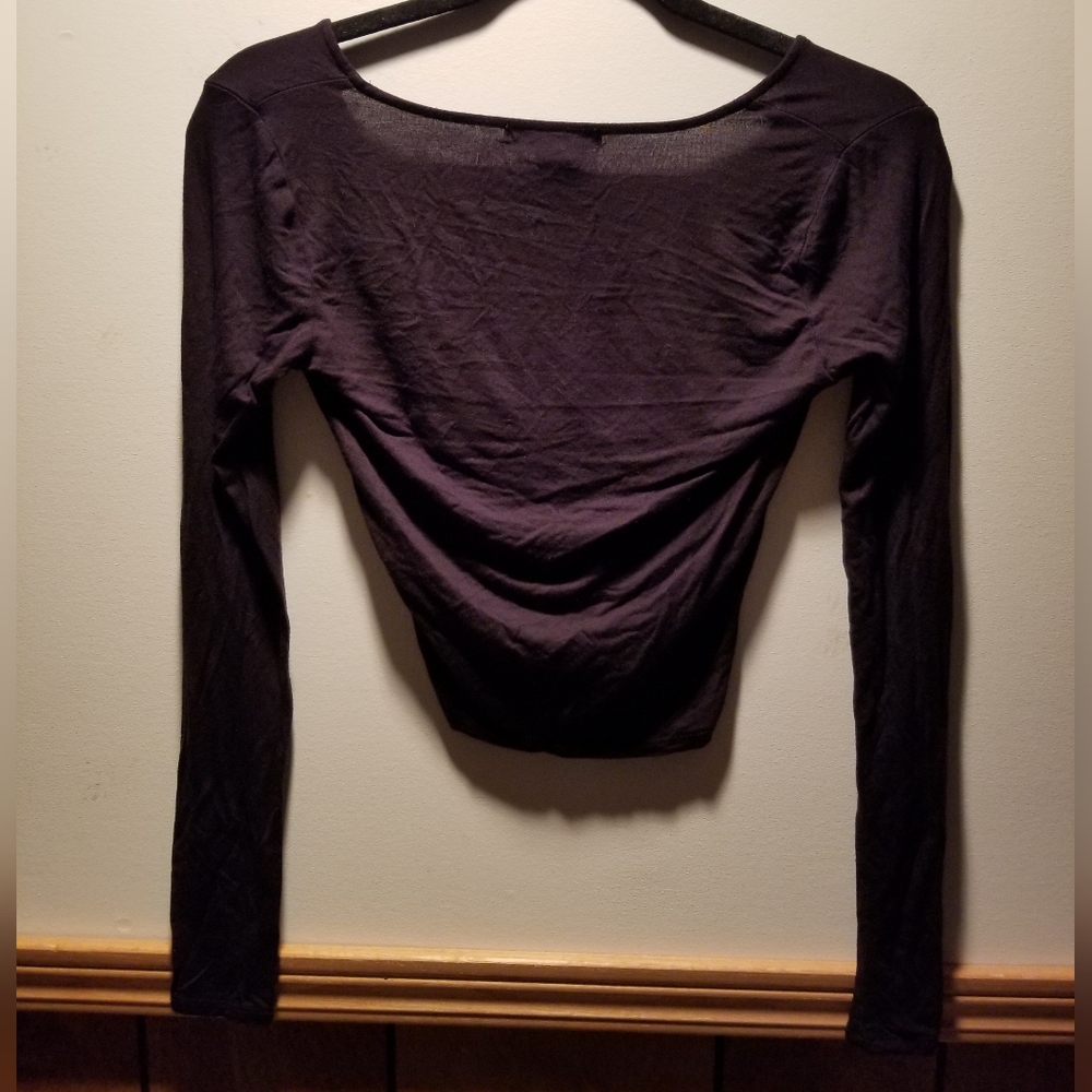 🍭Forever 21 basic long sleeved v neck top - Picture 4 of 6